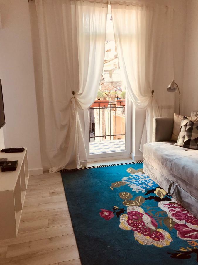 Momo 123 Apartments Belgrado Esterno foto