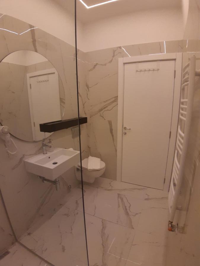 Momo 123 Apartments Belgrado Esterno foto