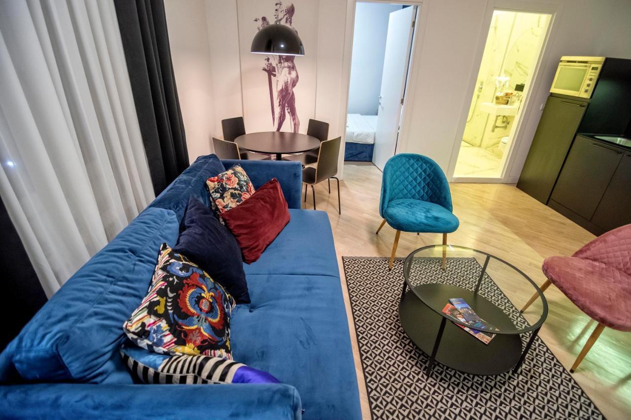 Momo 123 Apartments Belgrado Esterno foto