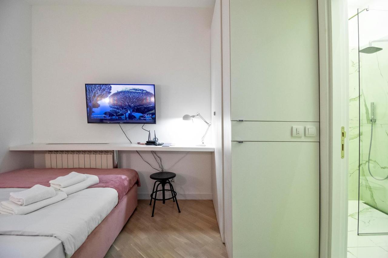 Momo 123 Apartments Belgrado Esterno foto