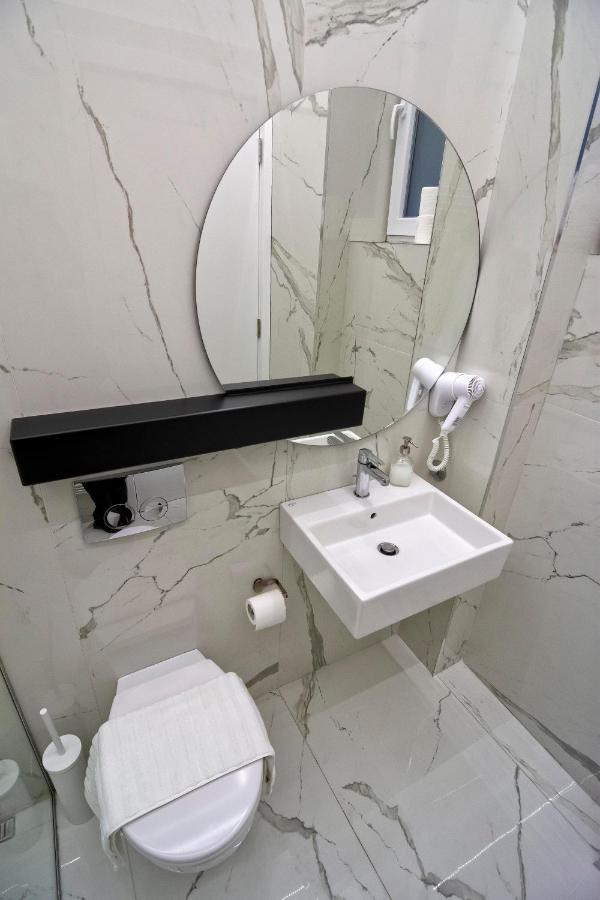 Momo 123 Apartments Belgrado Esterno foto