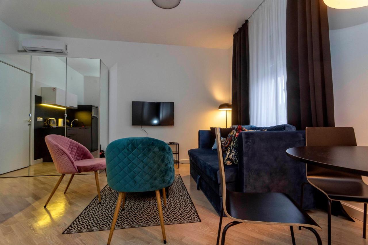 Momo 123 Apartments Belgrado Esterno foto