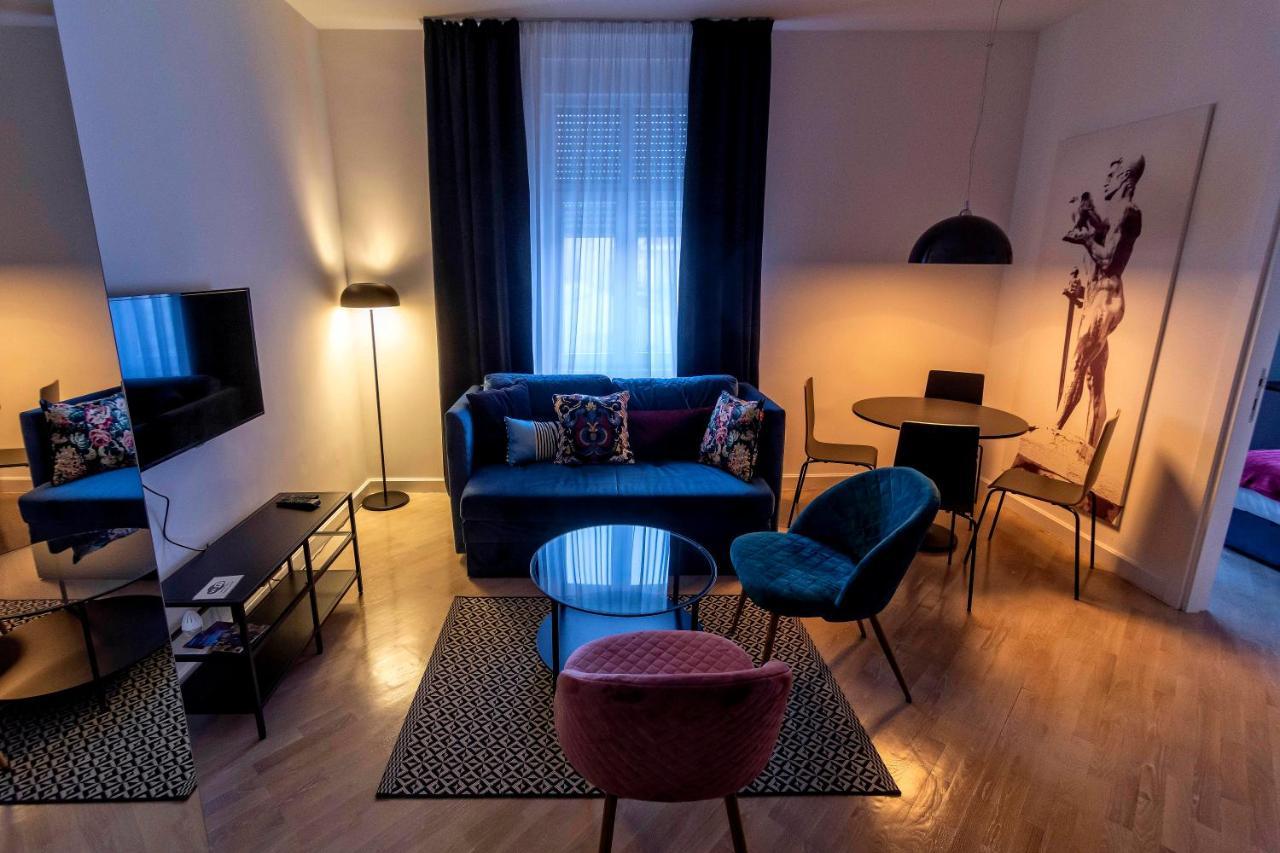 Momo 123 Apartments Belgrado Esterno foto