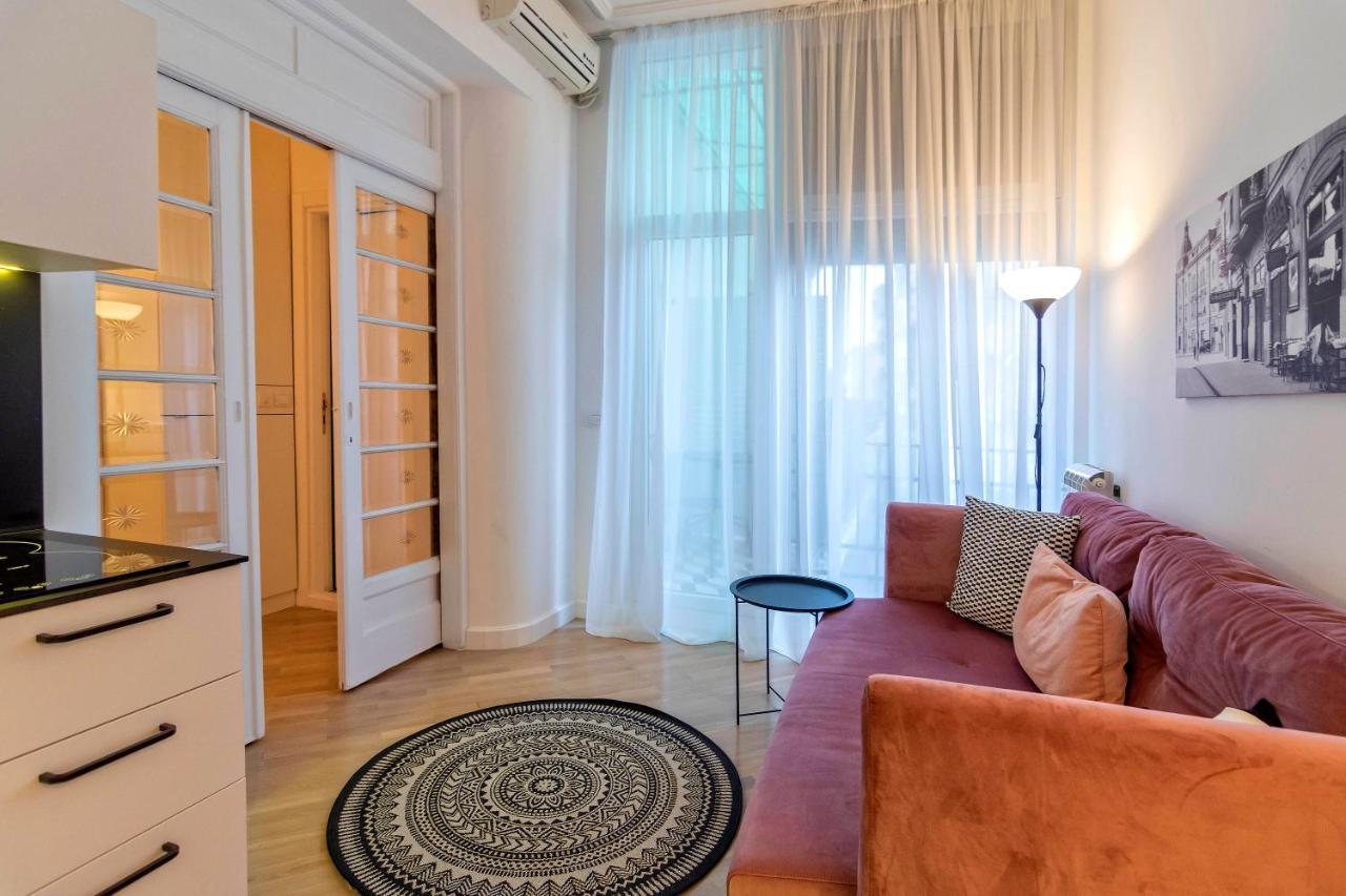 Momo 123 Apartments Belgrado Esterno foto