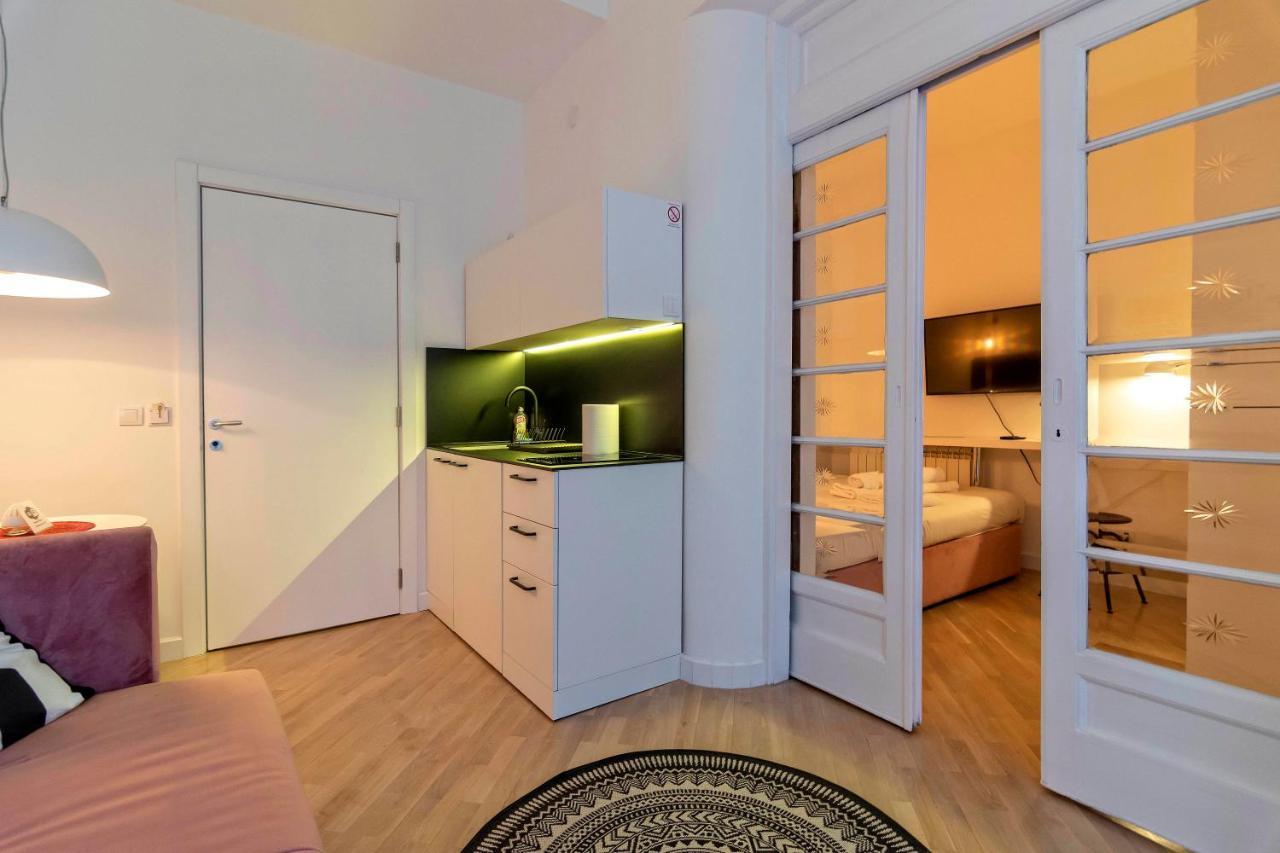 Momo 123 Apartments Belgrado Esterno foto